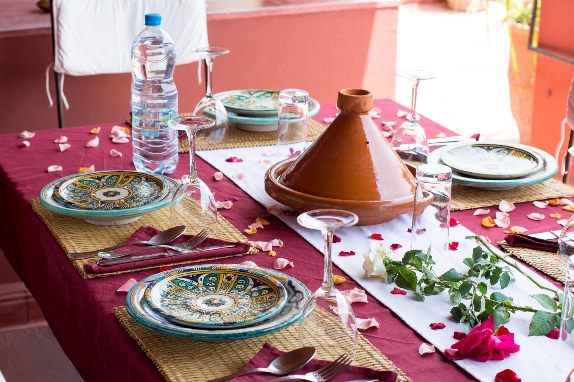 Riad Dar El Gnaouia Marrakesh Exterior photo